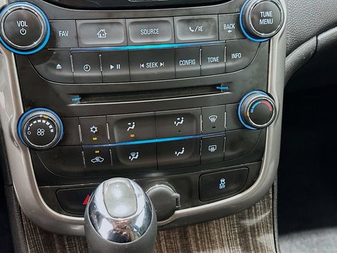 Used 2016 Chevrolet Malibu LT w/ Power Convenience Package FWD image 15