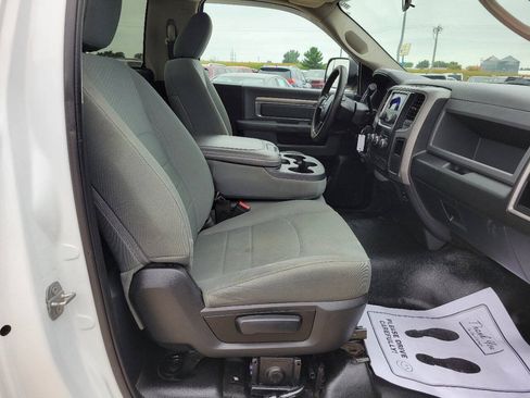 Used 2017 RAM 3500 Tradesman w/ Chrome Appearance Group AWD/4WD image 10