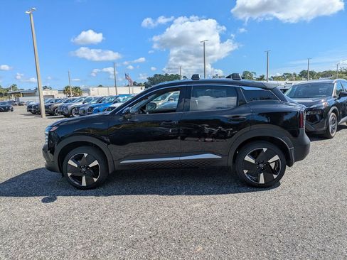 New 2026 Nissan Kicks SR FWD image 6
