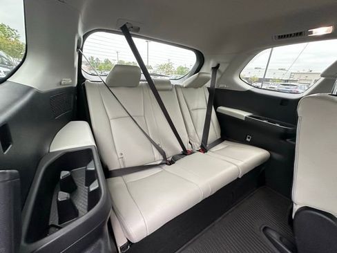 Used 2024 Toyota Grand Highlander AWD image 33
