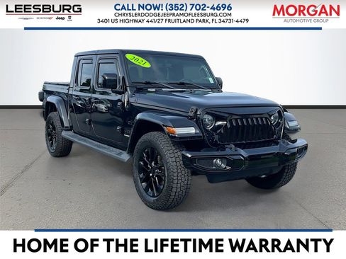 Used 2021 Jeep Gladiator Overland AWD/4WD image 1