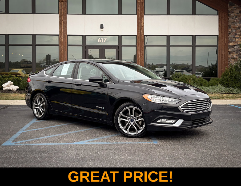 Used 2017 Ford Fusion SE w/ Equipment Group 601A FWD image 1