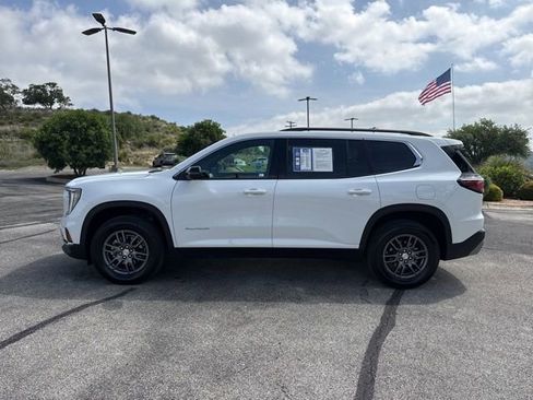 Certified 2025 GMC Acadia Elevation FWD image 16