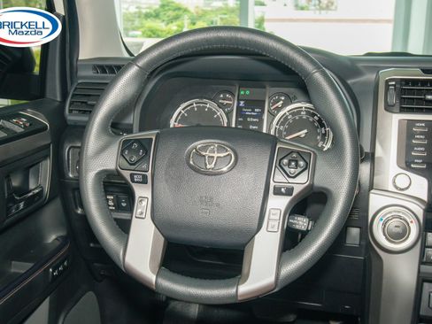 Used 2022 Toyota 4Runner Limited AWD/4WD image 25
