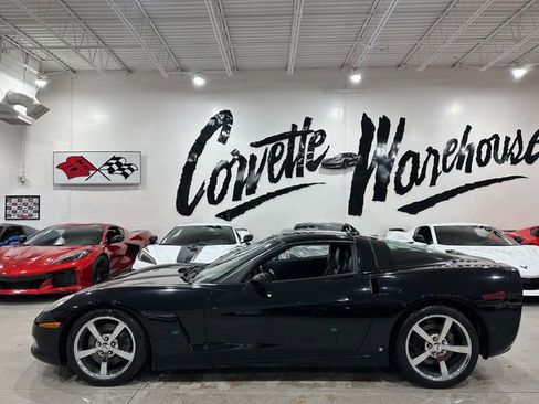 Used 2009 Chevrolet Corvette Coupe w/ Preferred Equipment Group image 2
