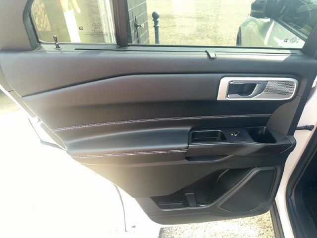 Used 2020 Ford Explorer ST AWD/4WD image 16