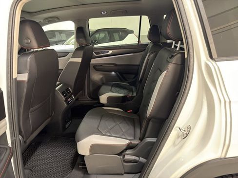 New 2026 Volkswagen Atlas Peak Edition AWD/4WD image 22