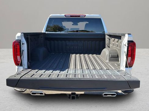 Used 2024 GMC Sierra 1500 SLT image 31