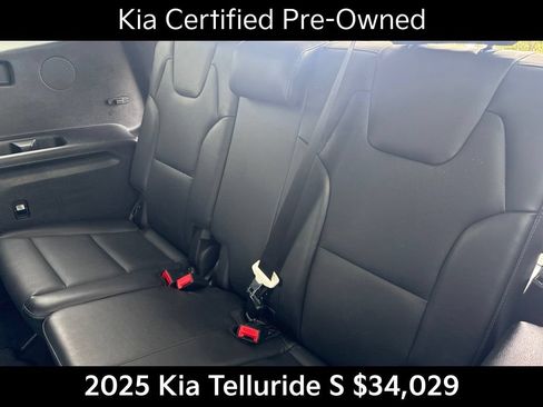 Certified 2025 Kia Telluride S AWD/4WD image 16