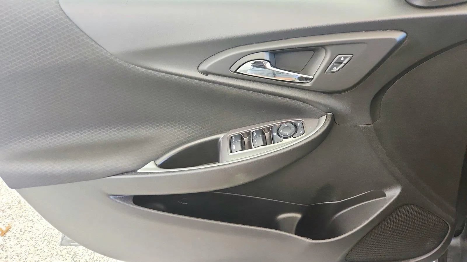 Used 2025 Chevrolet Malibu LT FWD image 24