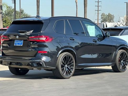 Used 2022 BMW X5 xDrive40i w/ M Sport Package AWD/4WD image 4