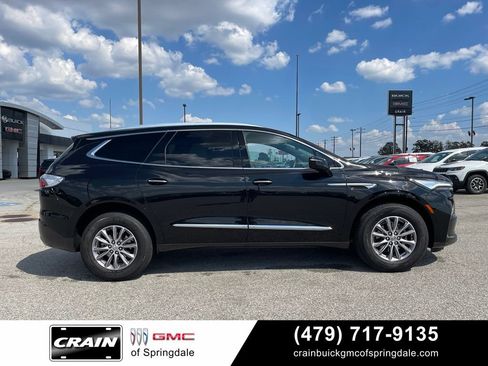Used 2024 Buick Enclave Essence FWD image 9