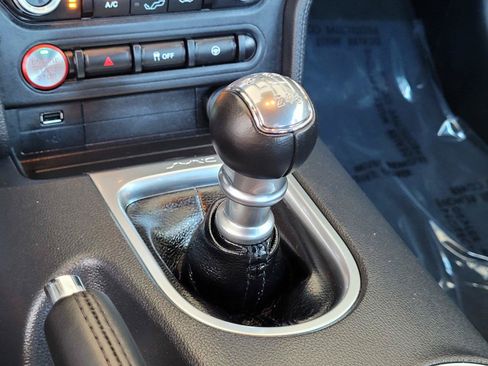 Used 2022 Ford Mustang Coupe RWD image 25