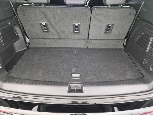 Used 2025 GMC Acadia Denali FWD image 30