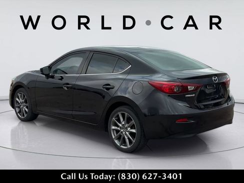 Used 2018 MAZDA MAZDA3 Touring FWD image 5