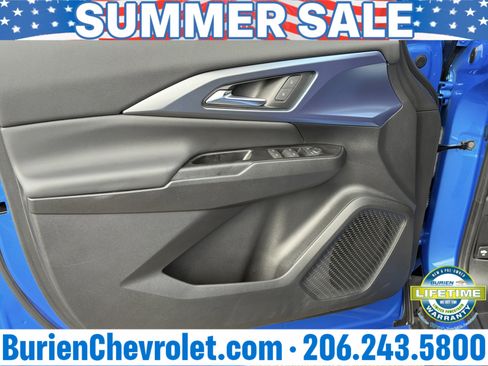 Used 2024 Chevrolet Equinox EV LT AWD/4WD image 9