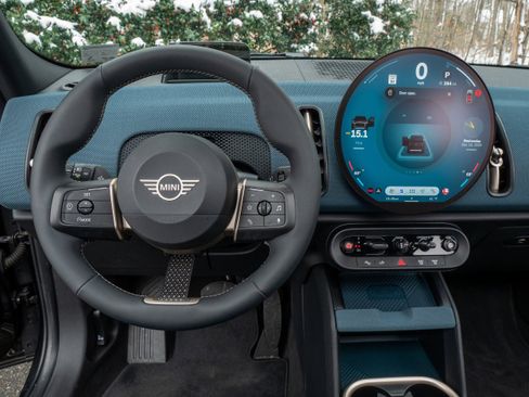 Used 2025 MINI Cooper Countryman S w/ Comfort Package Max image 22
