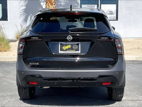 New 2026 Nissan Kicks SV w/ Cold Weather Package FWD image 3