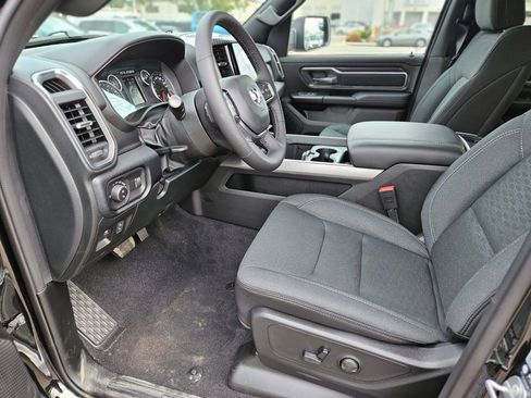 New 2026 RAM 1500 4x4 Crew Cab image 18