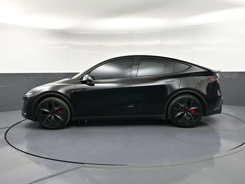Used 2026 Tesla Model Y Performance AWD/4WD image 2
