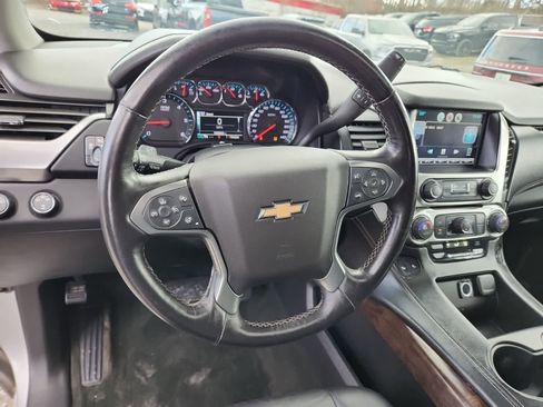 Used 2015 Chevrolet Suburban LT w/ Luxury Package image 12