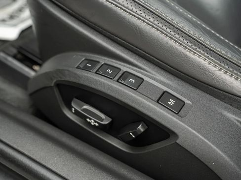 Used 2013 Volvo C70 T5 image 18