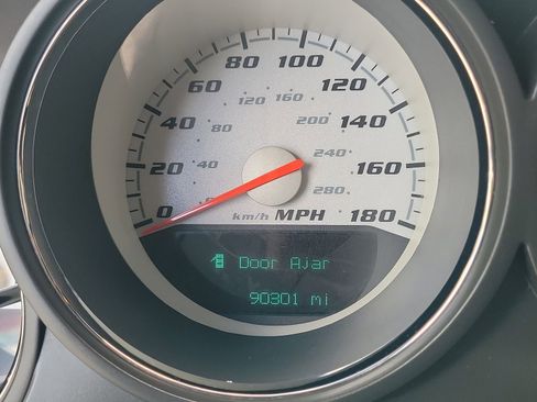 Used 2009 Dodge Challenger SRT8 RWD image 22