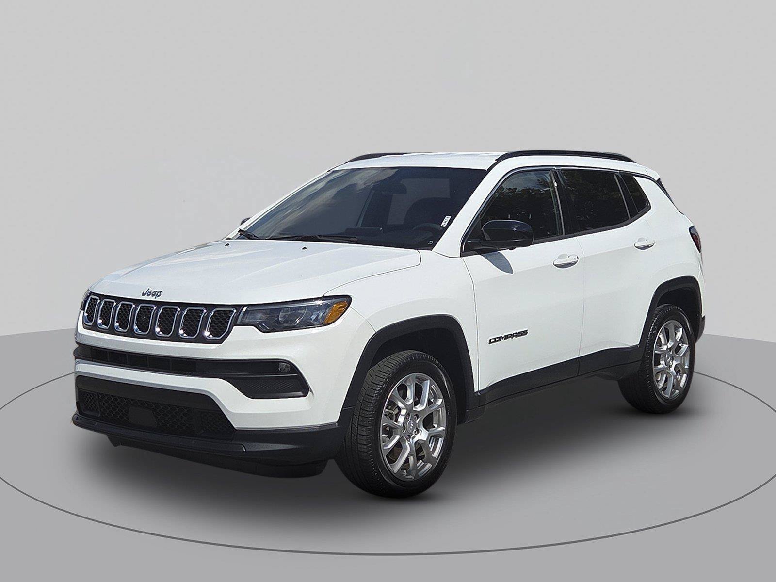 Used 2023 Jeep Compass Latitude AWD/4WD image 7