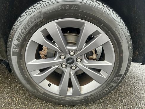 Used 2022 Ford Explorer XLT w/ Equipment Group 202A image 31