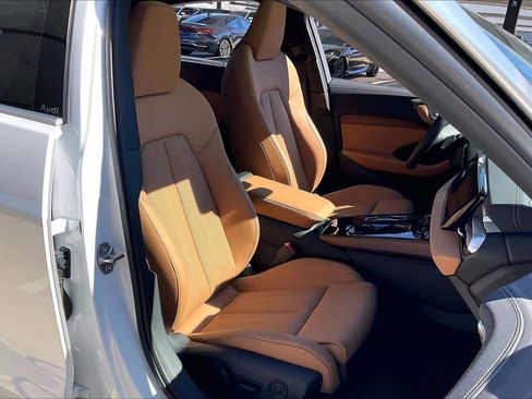 Used 2025 Audi A5 2.0T Premium Plus image 9