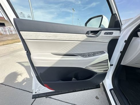 Used 2024 Hyundai Palisade Calligraphy image 23