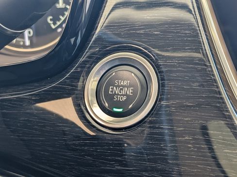 Used 2020 Cadillac XT6 Premium Luxury image 36