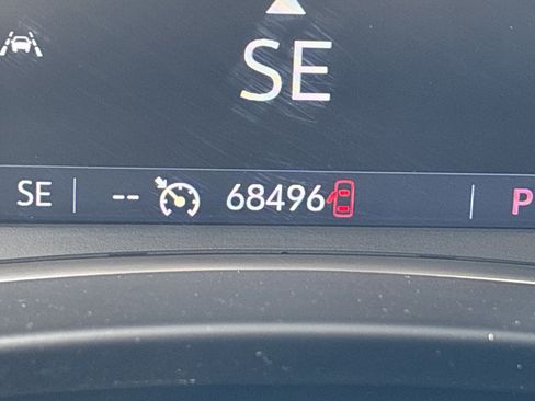 Used 2024 GMC Terrain SLT AWD/4WD image 20