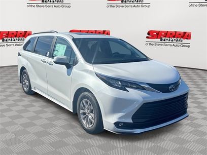 New 2025 Toyota Sienna XLE