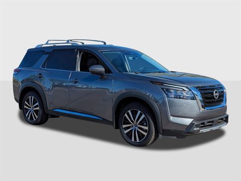 New 2025 Nissan Pathfinder Platinum w/ Cargo Package image 7