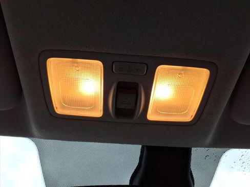 Used 2024 Hyundai Venue SEL image 30