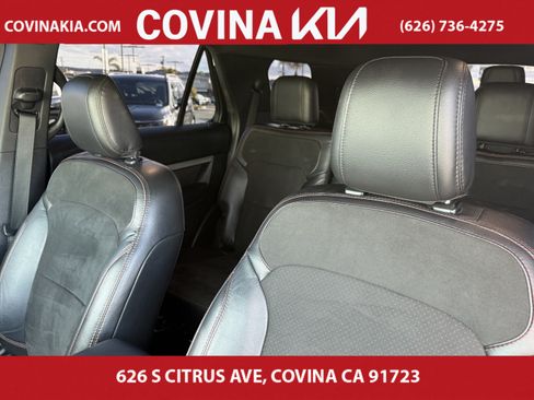 Used 2018 Ford Explorer XLT w/ Equipment Group 202A image 17