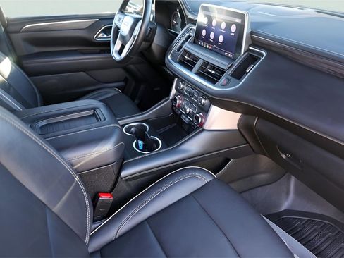 Used 2021 GMC Yukon XL SLT w/ SLT Premium Package image 35