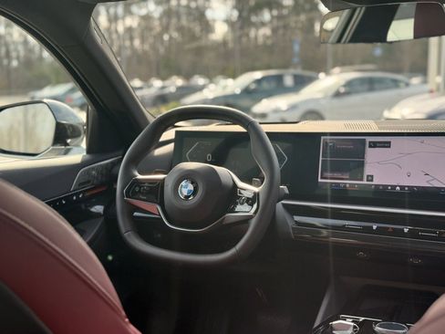 Certified 2025 BMW 530i w/ Premium Package image 21