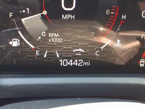 Used 2025 GMC Acadia Elevation image 22