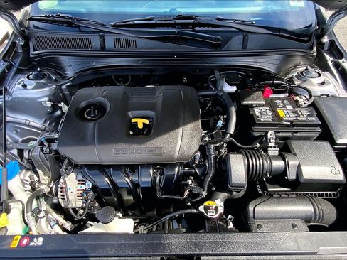 Used 2024 Kia Forte LXS FWD image 11