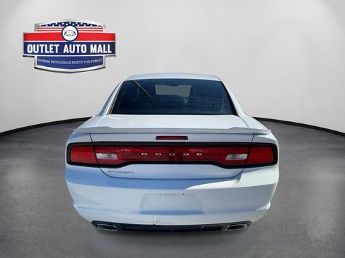 Used 2014 Dodge Charger SE image 4