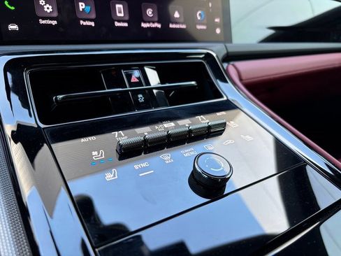 Certified 2025 Porsche Panamera 4 image 20