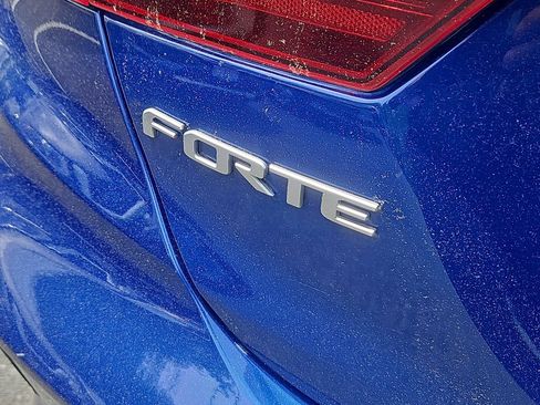 Certified 2023 Kia Forte LXS FWD image 12