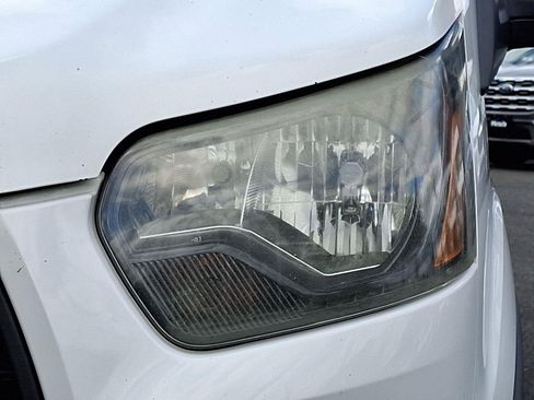 Used 2016 Ford Transit 150 130 Low Roof RWD image 9