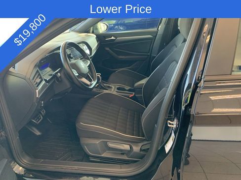 Used 2024 Volkswagen Jetta Sport FWD image 3
