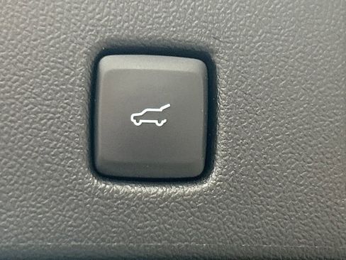 Used 2022 Ford Escape SEL image 24