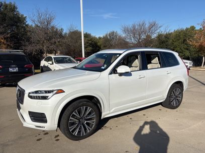 Used 2021 Volvo XC90 T5 Momentum w/ Climate Package