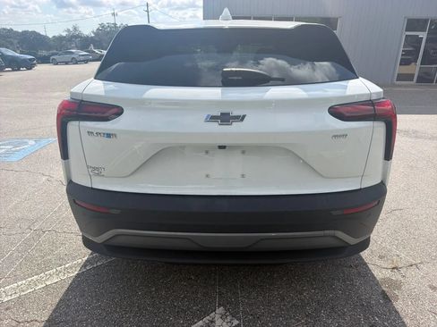 Used 2025 Chevrolet Blazer EV LT AWD/4WD image 9