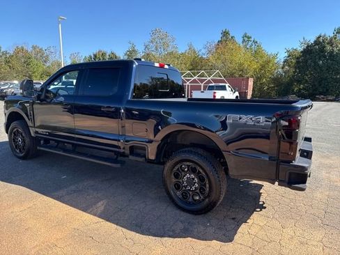 Used 2023 Ford F250 Lariat w/ Black Appearance Package image 3